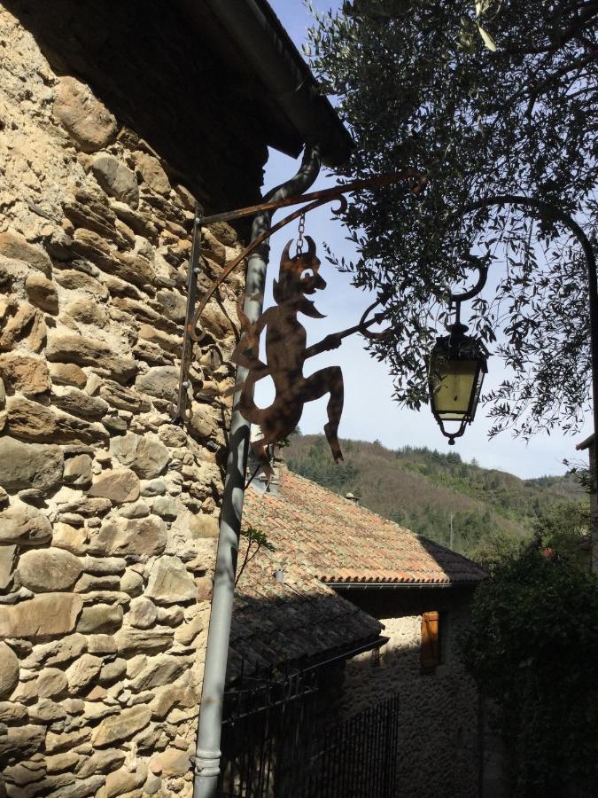 Le Diable Par La Queue Vila Olargues Exterior foto